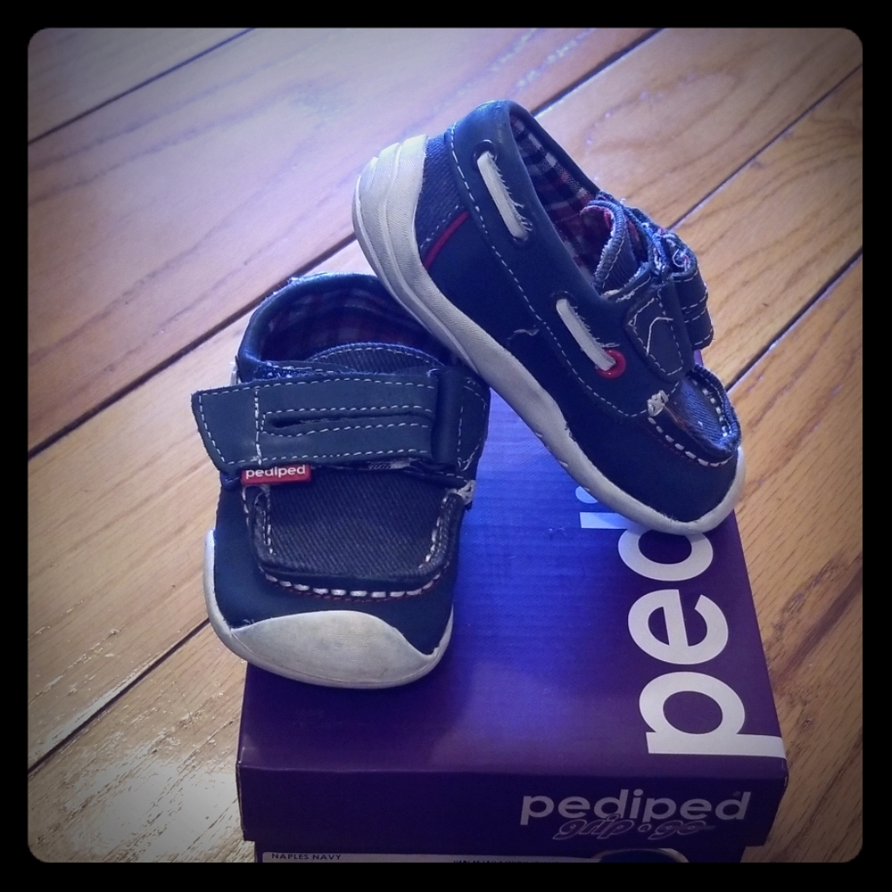 🙆‍♂️Pediped sz 5🙋‍♂️ Grip & go for boys